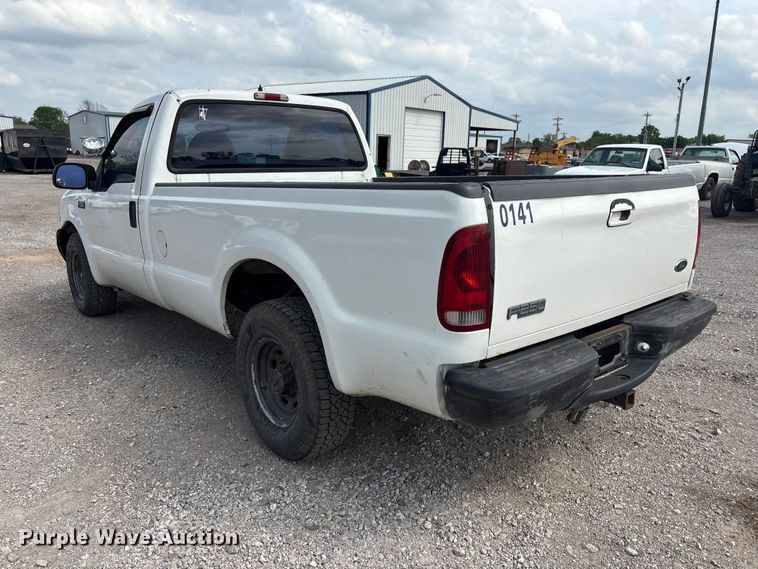 image for item ET5138 2001 Ford F250 Super Duty pickup truck