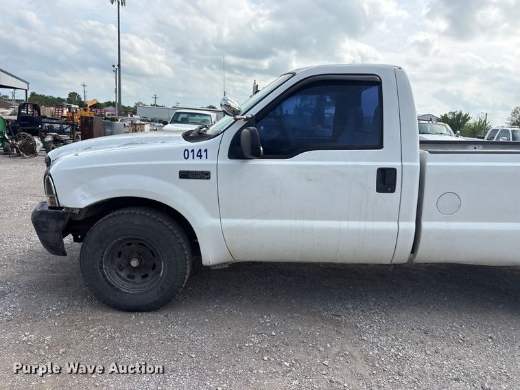 image for item ET5138 2001 Ford F250 Super Duty pickup truck