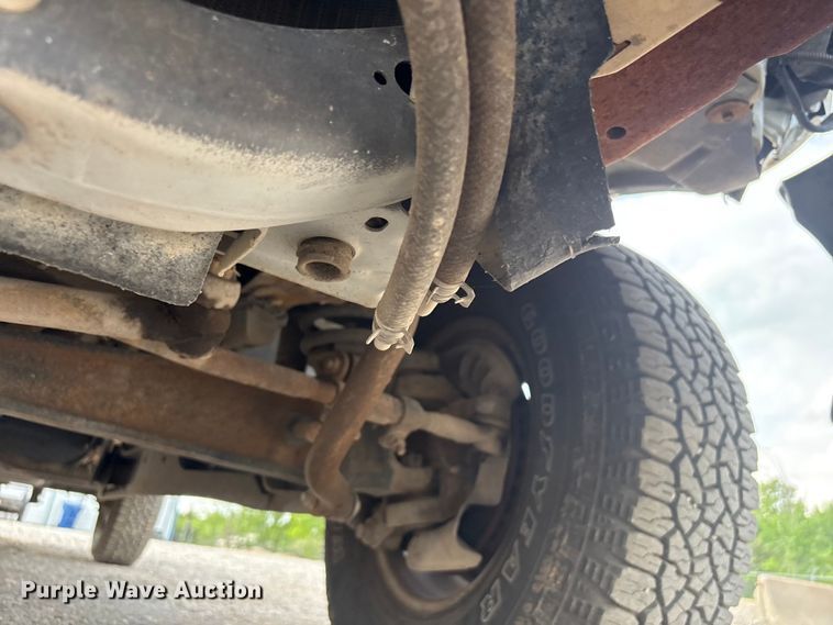 image for item ET5138 2001 Ford F250 Super Duty pickup truck