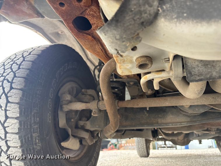 image for item ET5138 2001 Ford F250 Super Duty pickup truck