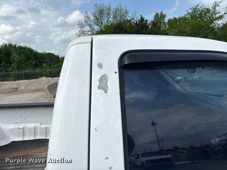 image for item ET5138 2001 Ford F250 Super Duty pickup truck