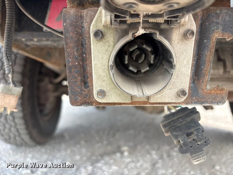 image for item ET5138 2001 Ford F250 Super Duty pickup truck