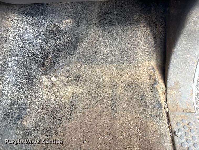 image for item ET5138 2001 Ford F250 Super Duty pickup truck