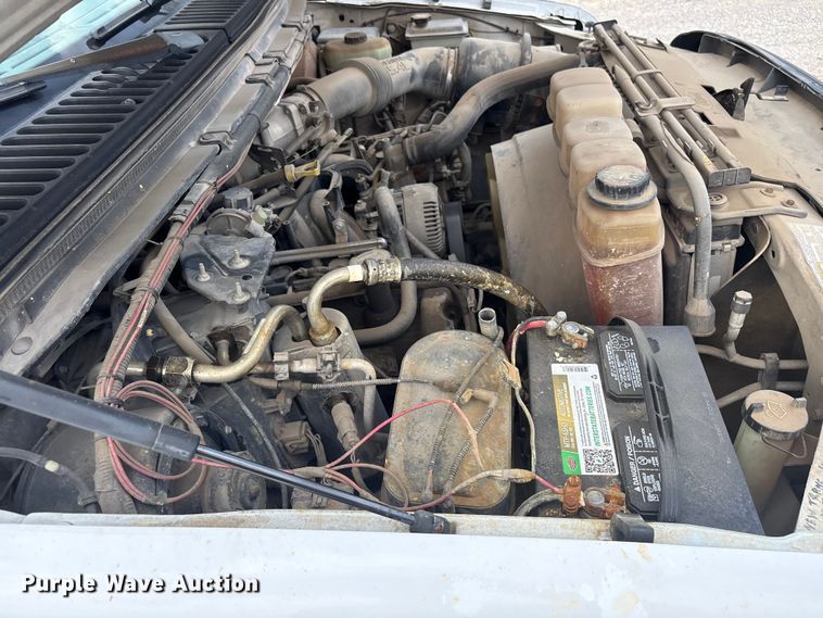 image for item ET5138 2001 Ford F250 Super Duty pickup truck