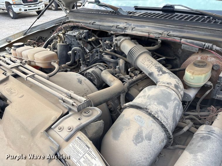image for item ET5138 2001 Ford F250 Super Duty pickup truck