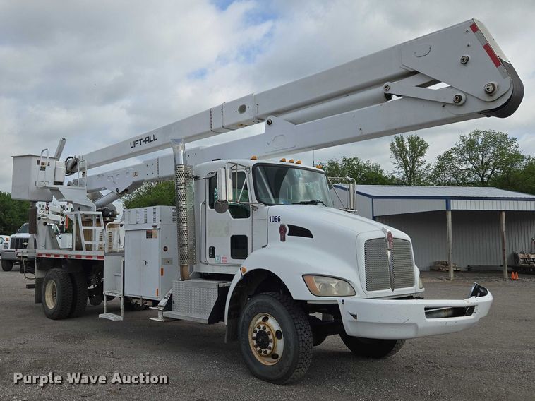 image for item ET5139 2010 Kenworth T370 bucket truck