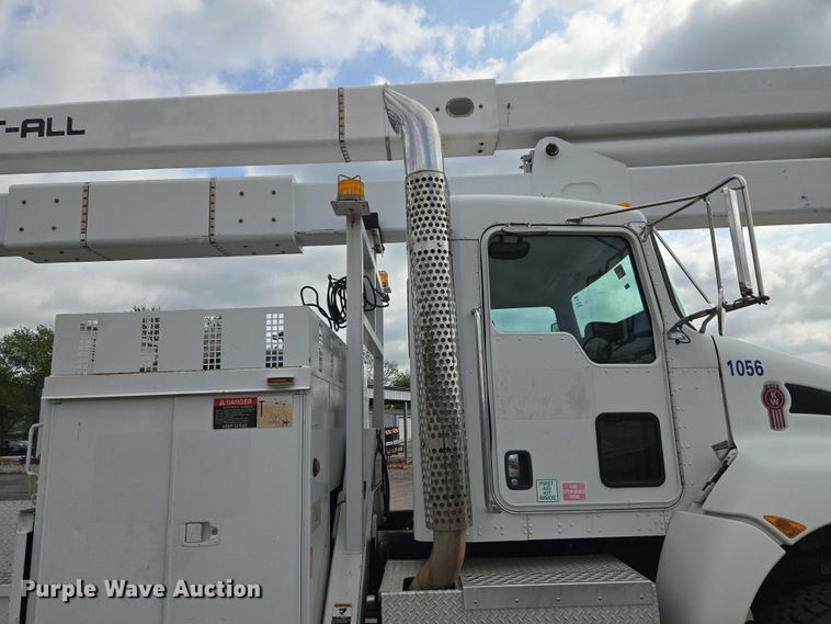 image for item ET5139 2010 Kenworth T370 bucket truck