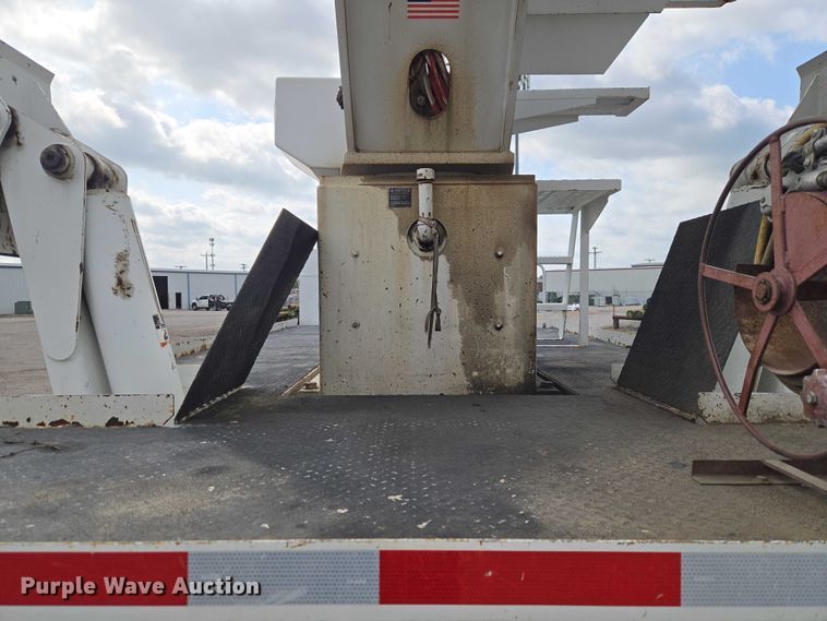 image for item ET5139 2010 Kenworth T370 bucket truck