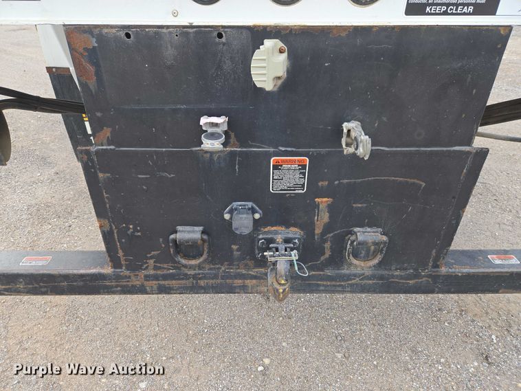 image for item ET5139 2010 Kenworth T370 bucket truck