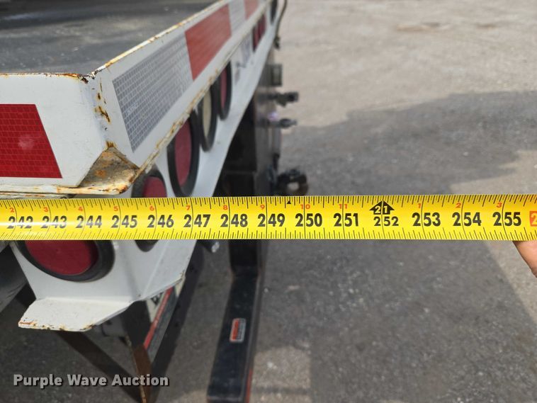 image for item ET5139 2010 Kenworth T370 bucket truck