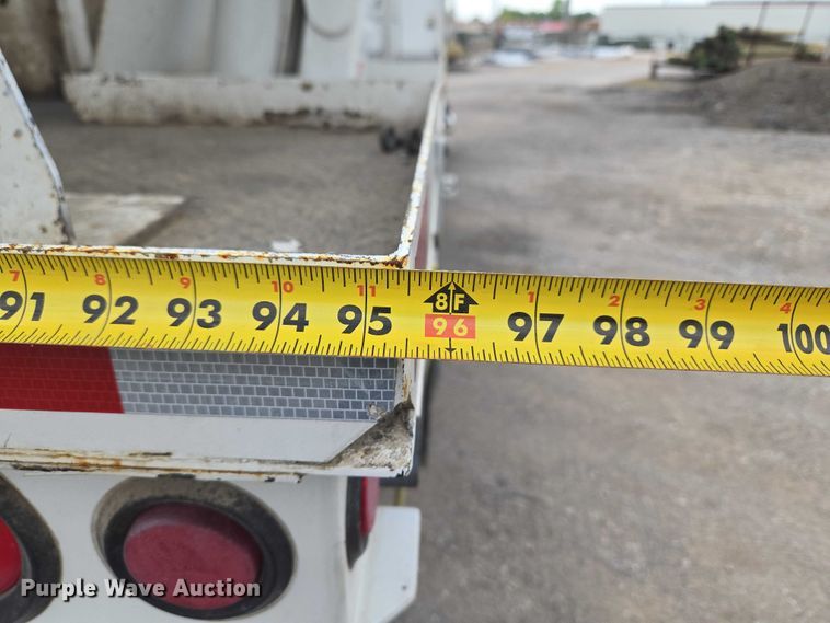 image for item ET5139 2010 Kenworth T370 bucket truck