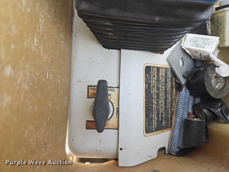 image for item ET5139 2010 Kenworth T370 bucket truck