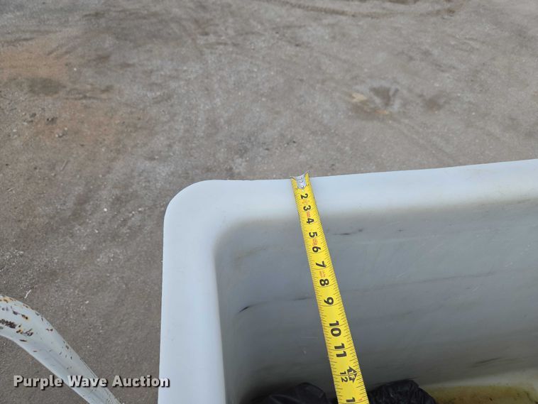 image for item ET5139 2010 Kenworth T370 bucket truck