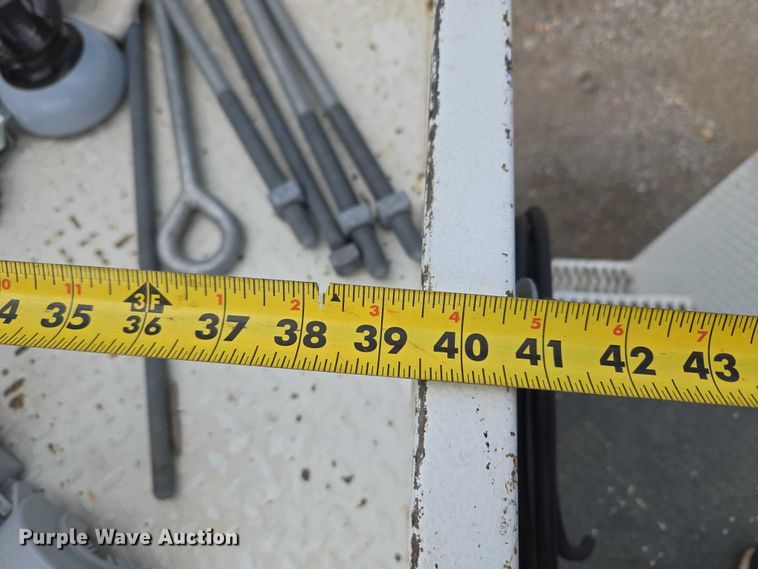 image for item ET5139 2010 Kenworth T370 bucket truck