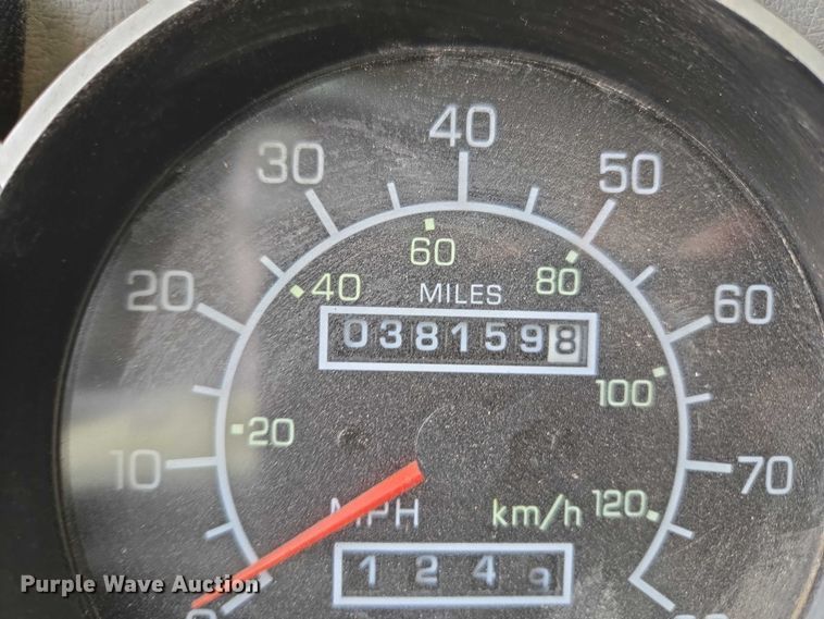 image for item ET5139 2010 Kenworth T370 bucket truck