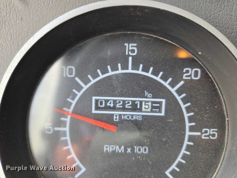 image for item ET5139 2010 Kenworth T370 bucket truck