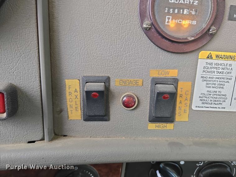 image for item ET5139 2010 Kenworth T370 bucket truck