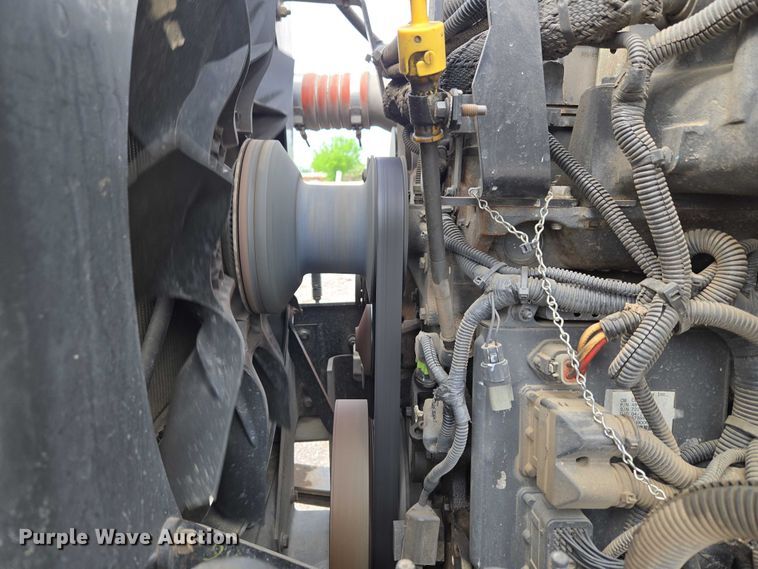 image for item ET5139 2010 Kenworth T370 bucket truck