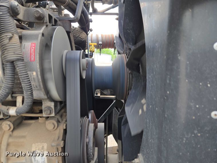 image for item ET5139 2010 Kenworth T370 bucket truck