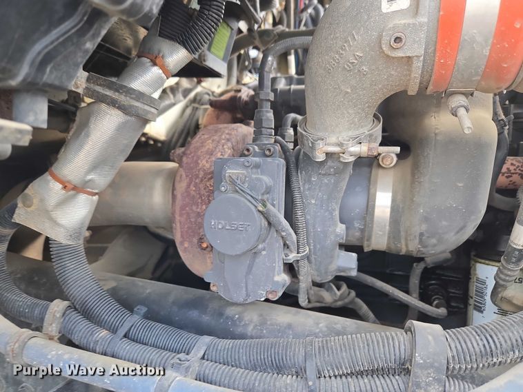 image for item ET5139 2010 Kenworth T370 bucket truck