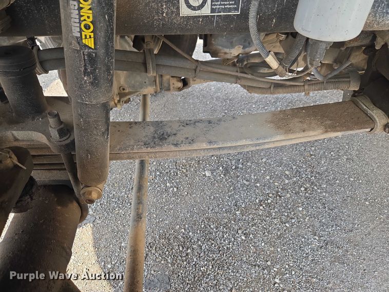 image for item ET5139 2010 Kenworth T370 bucket truck