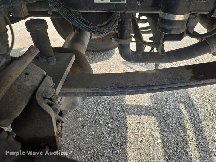 image for item ET5139 2010 Kenworth T370 bucket truck