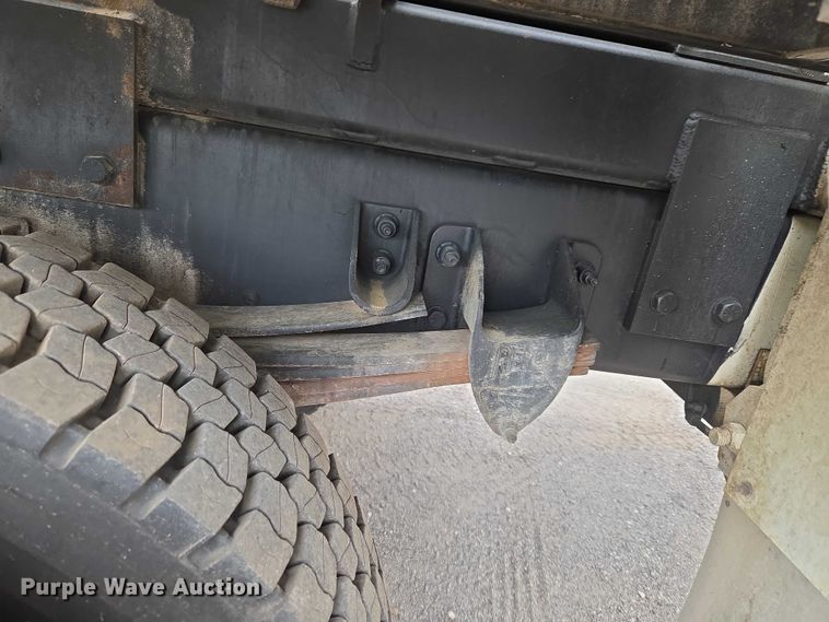 image for item ET5139 2010 Kenworth T370 bucket truck