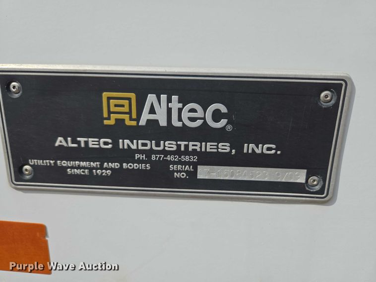 image for item ET5139 2010 Kenworth T370 bucket truck