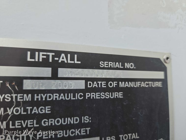 image for item ET5139 2010 Kenworth T370 bucket truck