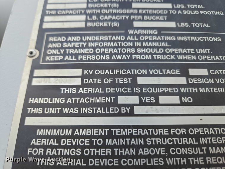 image for item ET5139 2010 Kenworth T370 bucket truck