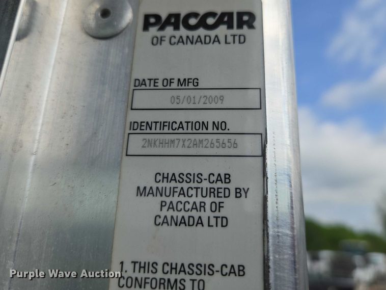 image for item ET5139 2010 Kenworth T370 bucket truck