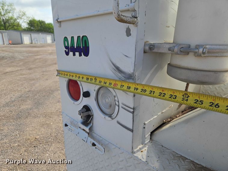 image for item ET5140 1994 Chevrolet C6500 bucket truck