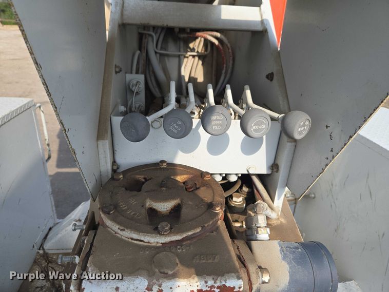 image for item ET5140 1994 Chevrolet C6500 bucket truck