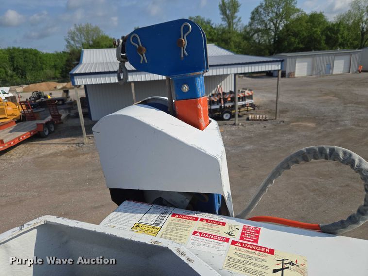 image for item ET5140 1994 Chevrolet C6500 bucket truck