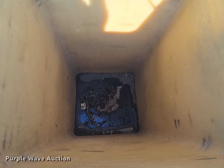 image for item ET5140 1994 Chevrolet C6500 bucket truck