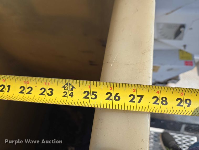 image for item ET5140 1994 Chevrolet C6500 bucket truck