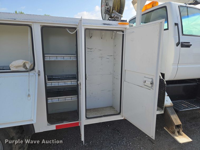 image for item ET5140 1994 Chevrolet C6500 bucket truck