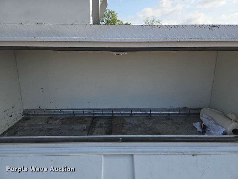 image for item ET5140 1994 Chevrolet C6500 bucket truck