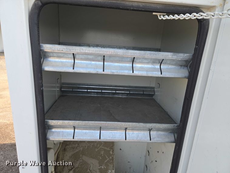 image for item ET5140 1994 Chevrolet C6500 bucket truck