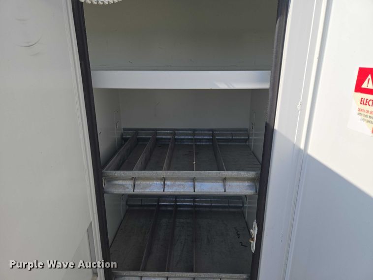 image for item ET5140 1994 Chevrolet C6500 bucket truck