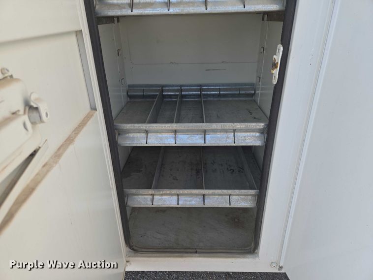 image for item ET5140 1994 Chevrolet C6500 bucket truck