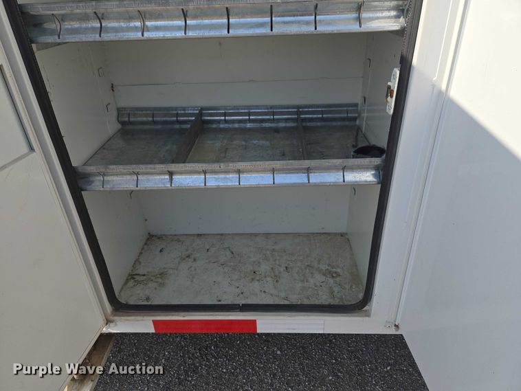 image for item ET5140 1994 Chevrolet C6500 bucket truck