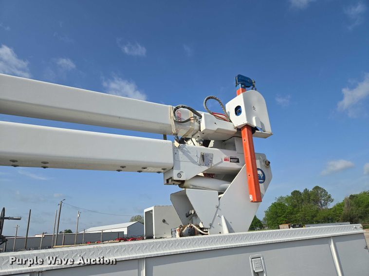 image for item ET5140 1994 Chevrolet C6500 bucket truck