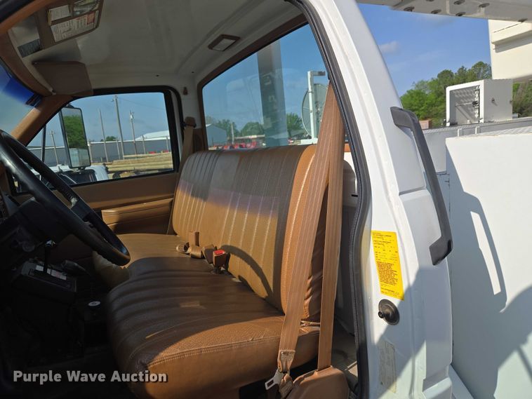 image for item ET5140 1994 Chevrolet C6500 bucket truck