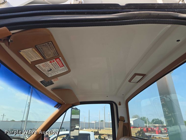 image for item ET5140 1994 Chevrolet C6500 bucket truck