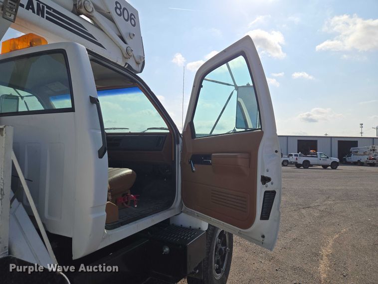 image for item ET5140 1994 Chevrolet C6500 bucket truck