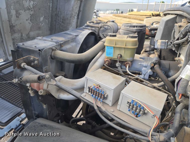 image for item ET5140 1994 Chevrolet C6500 bucket truck