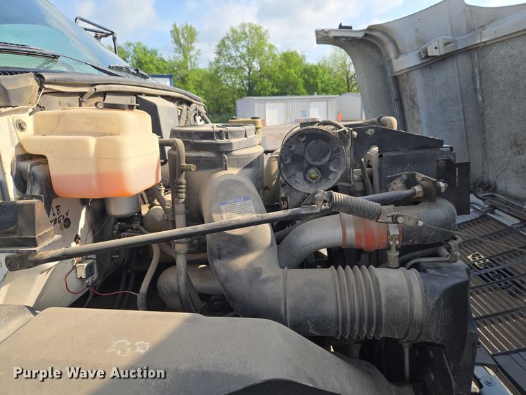 image for item ET5140 1994 Chevrolet C6500 bucket truck