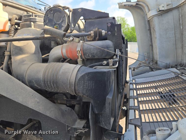 image for item ET5140 1994 Chevrolet C6500 bucket truck