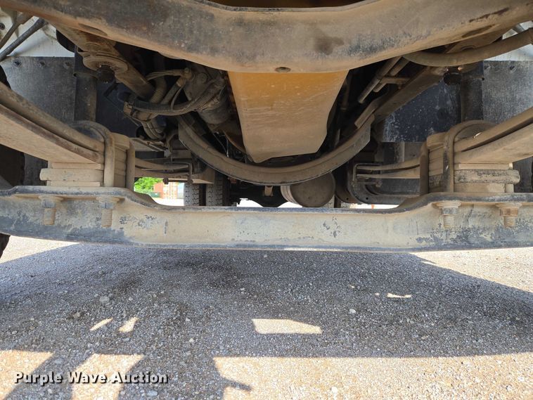 image for item ET5140 1994 Chevrolet C6500 bucket truck